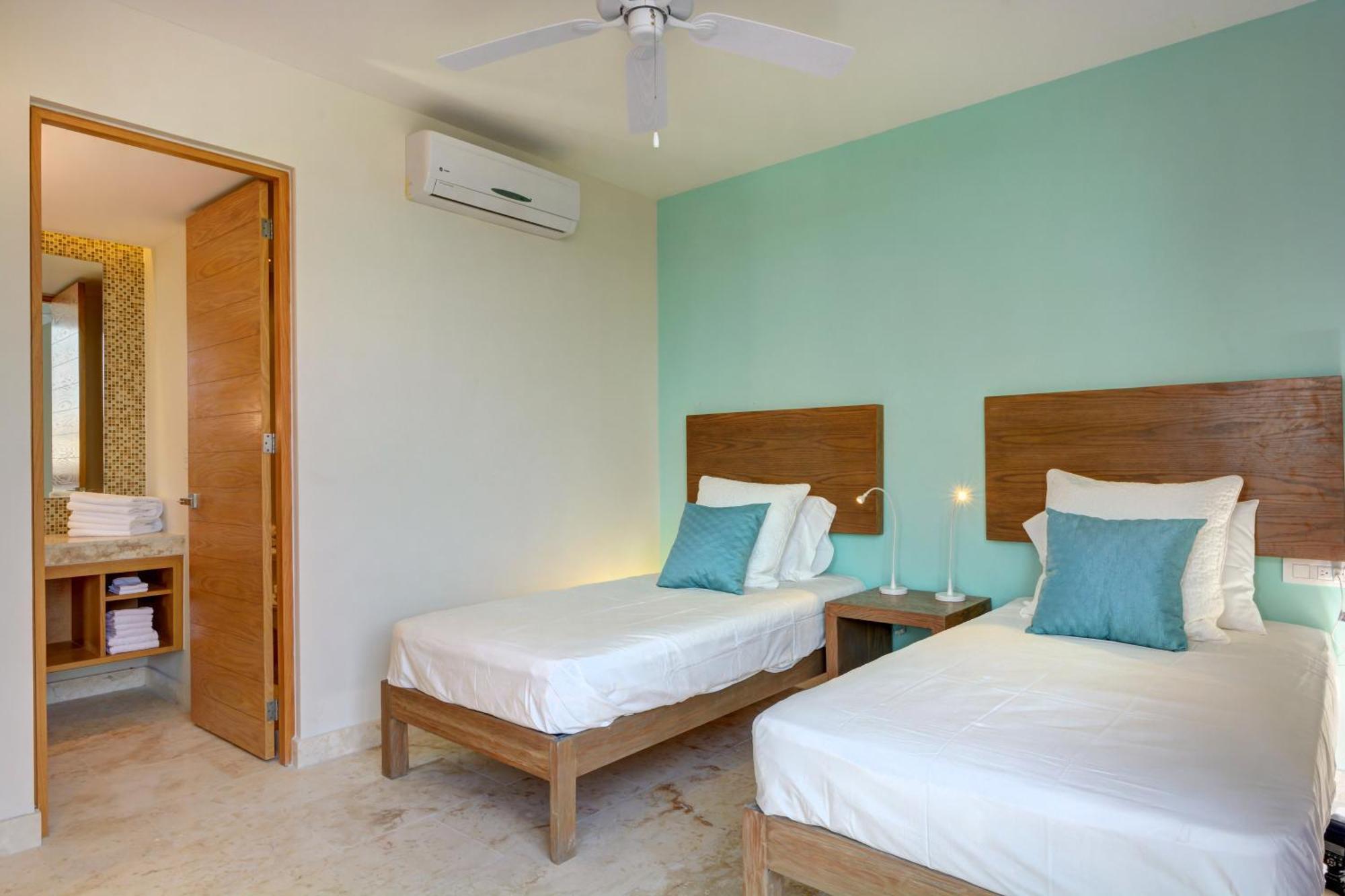 Anah Suites By Las Flores Playa del Carmen Exterior photo